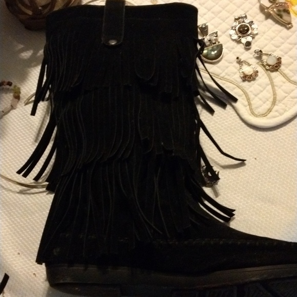 Boots - Picture 6 of 8